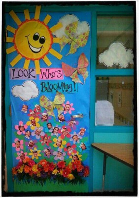 Decoracion puertas clase (33)